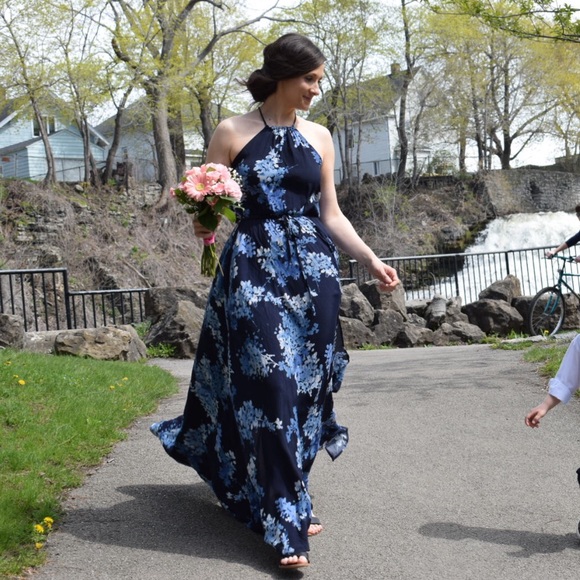 Vici Dresses & Skirts - Maxi floral dress